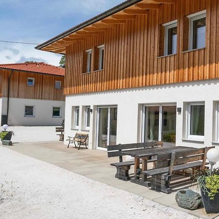 4Luxurioeses Ferienhaus In Traumhafter Landschaft Döbriach Exterior foto